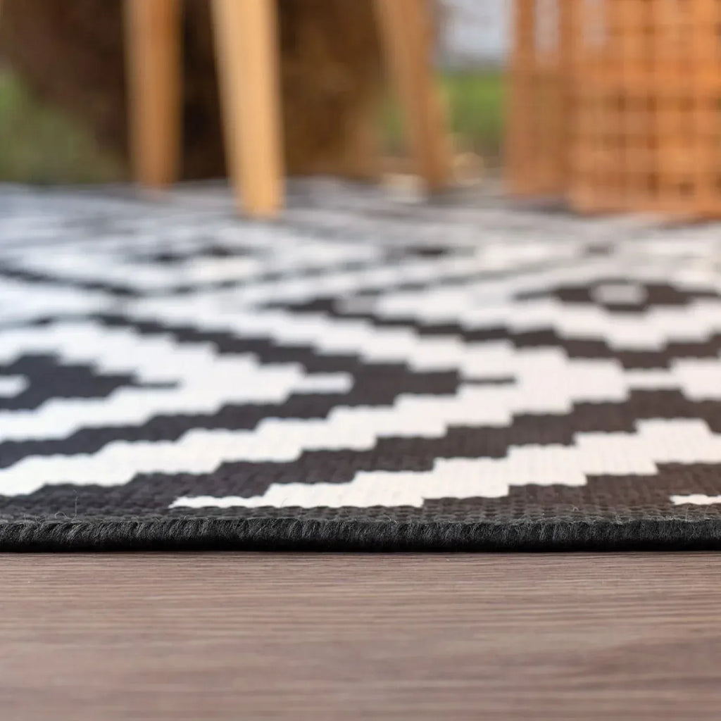 100_Ecology_Outdoor_Rug_Black-4 - Bobobiy