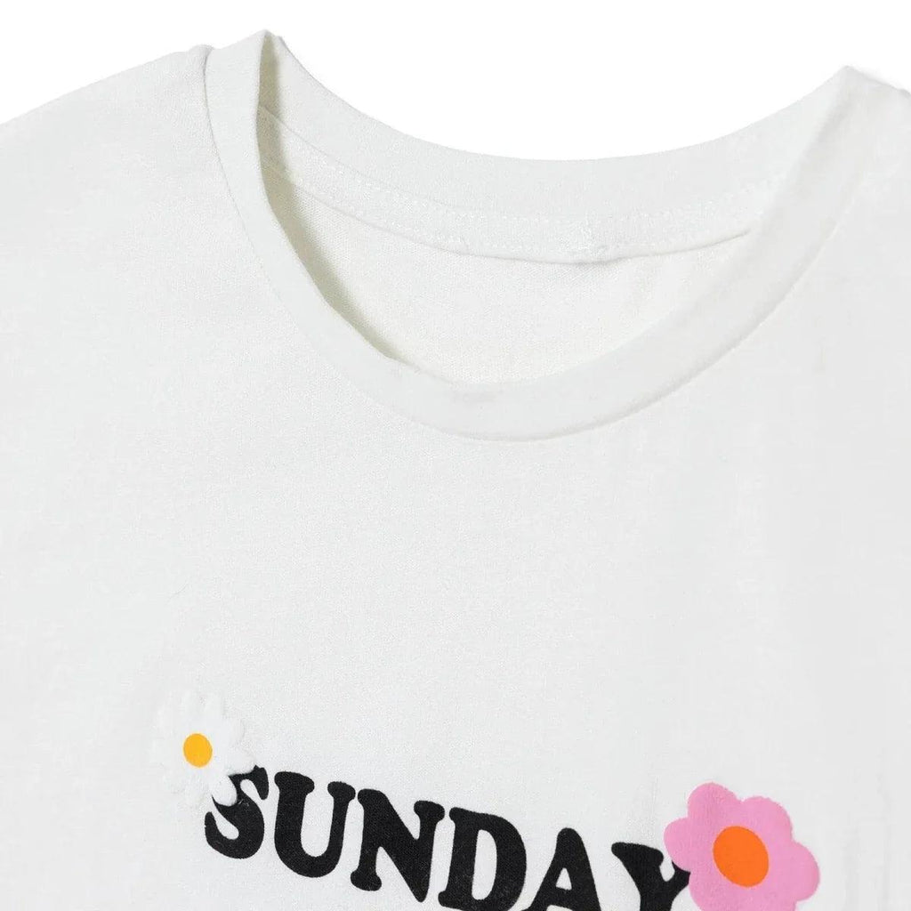 Cream t-shirt with Sunday Mood graphic print and flower icon