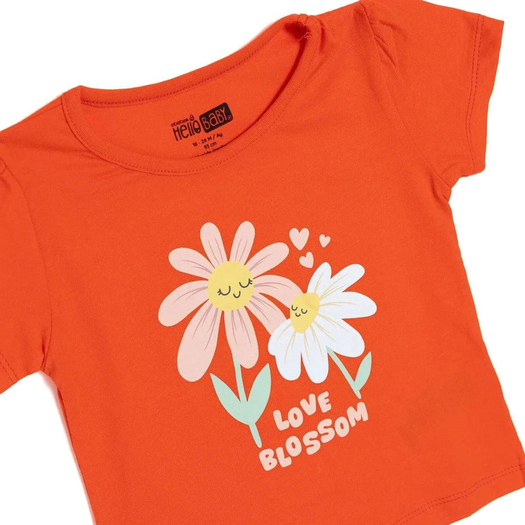 HelloBaby coral baby jersey T-shirt with daisy "Love Blossom" front