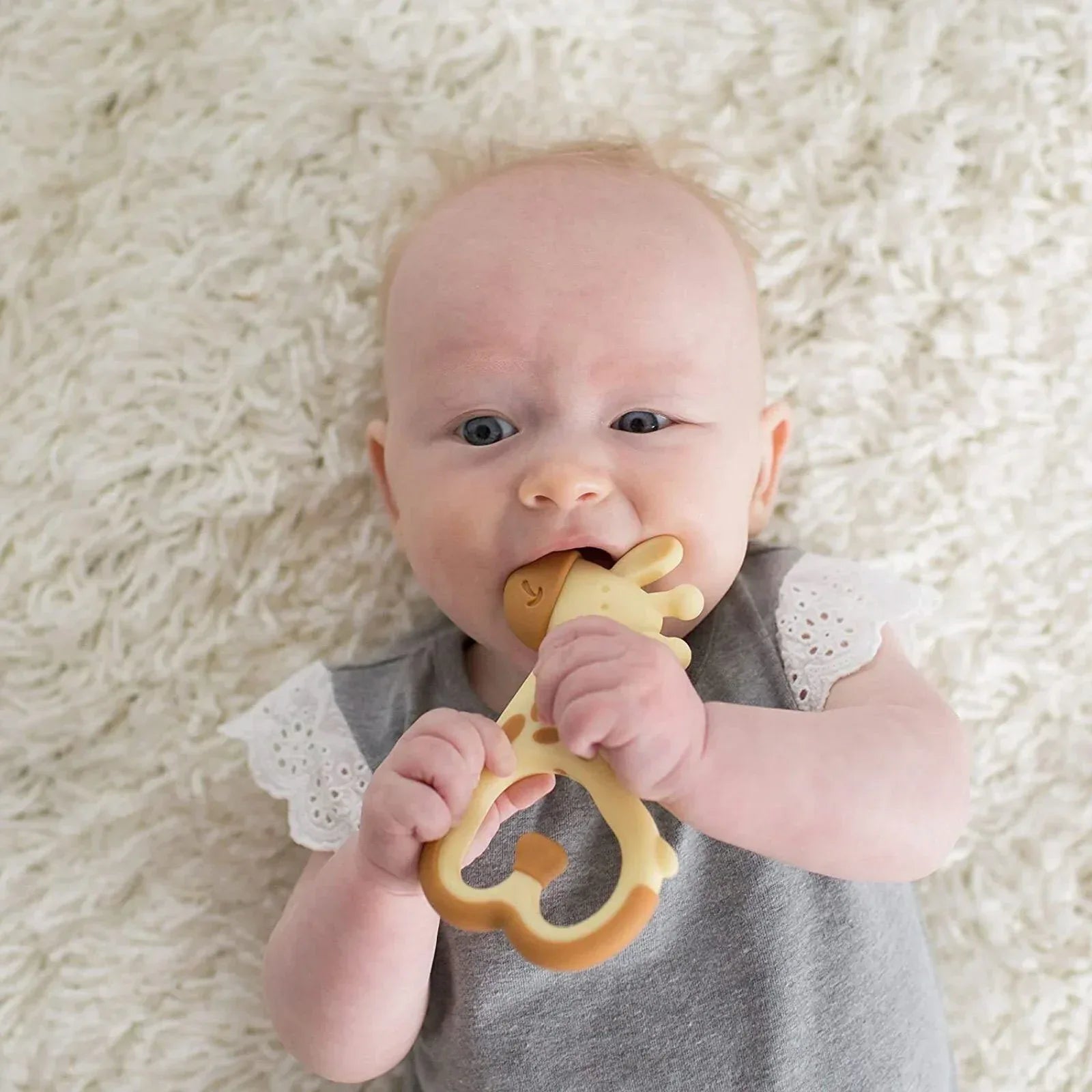 Dr. Brown's Ridgees Giraffe Massaging Teether - Bobobiy