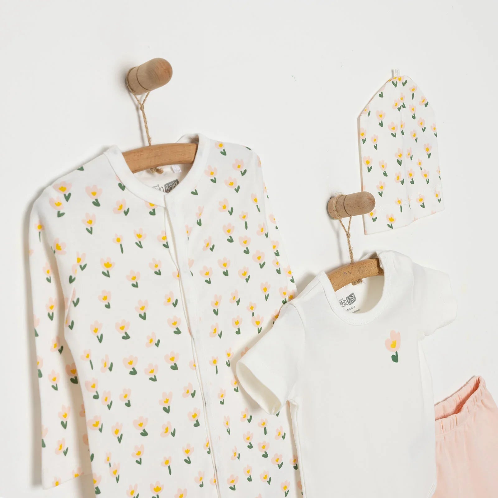 HelloBaby Girl Newborn Set 4 pcs - Pink