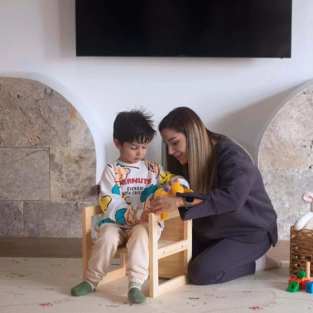 Montessori Wooden Convertable Table & Chair 36,1 cm (W) x 33,7 cm (H) x 36,6 cm (L) - Bobobiy