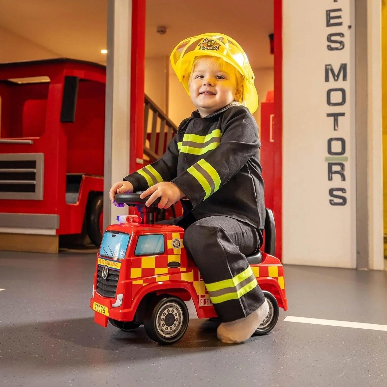 Xootz Mercedes-Benz Fire Engine Foot-to-Floor Ride On - Red