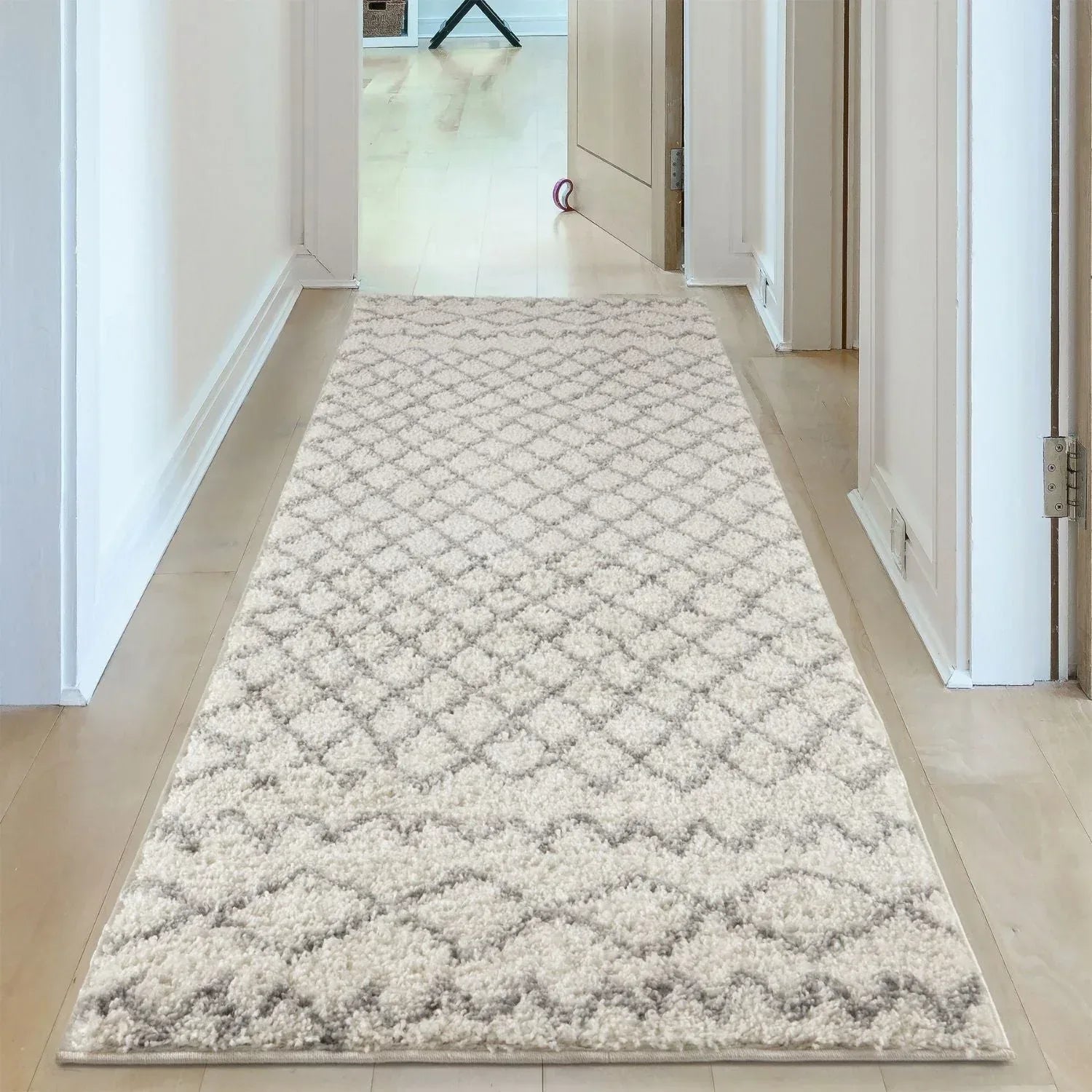 900MoroccanIvoryGreyShaggyRug-22 - Bobobiy