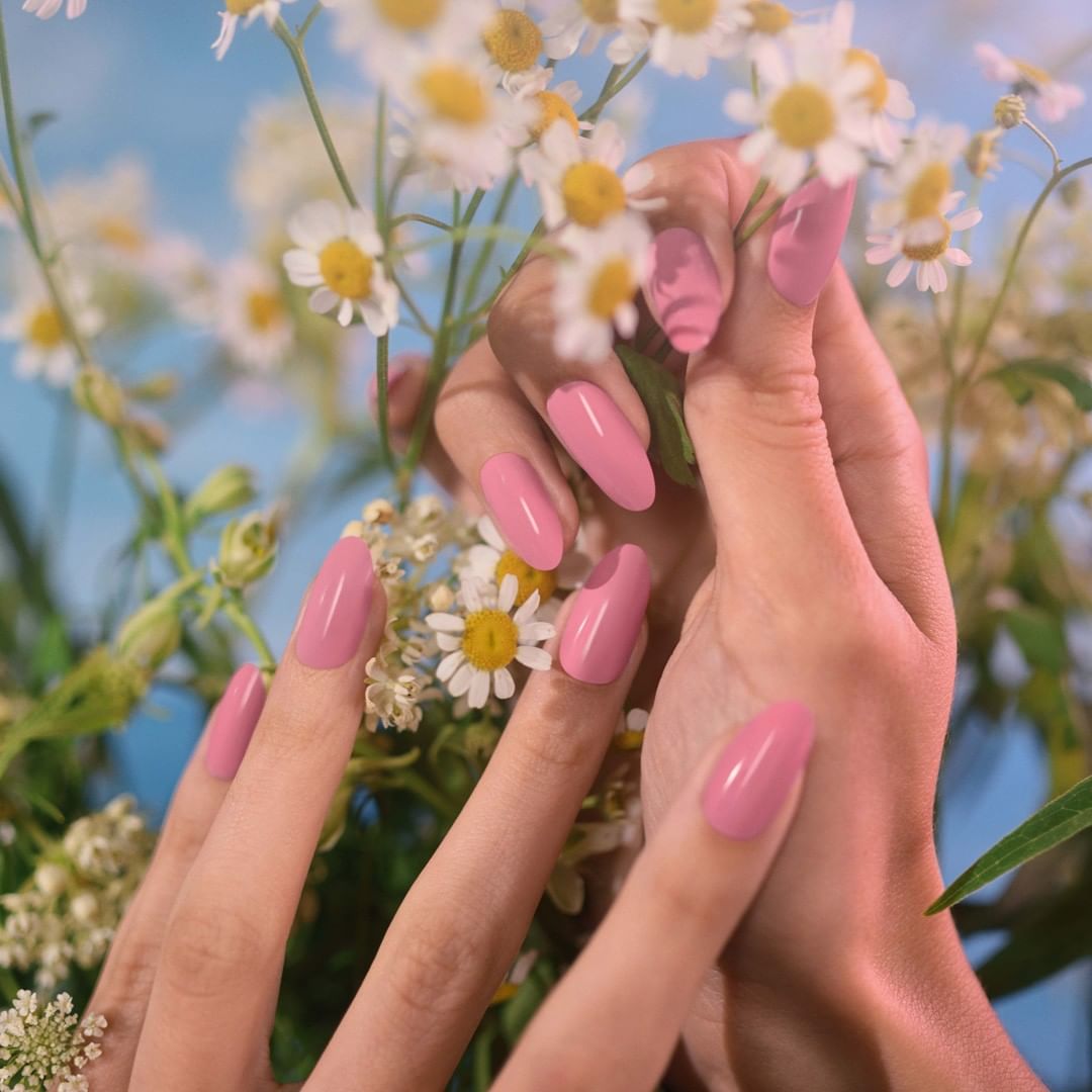 CND™ Vinylux™ Kiss From A Rose 15ml