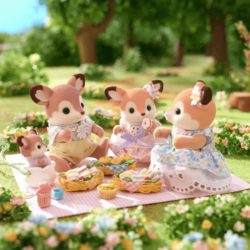 Sylvanian Families Deer Family Toy Playset for Ages 3 and Up