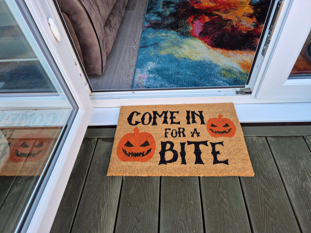 Halloween Doormat 60cm x 40cm - 'Come In For A Bite'
