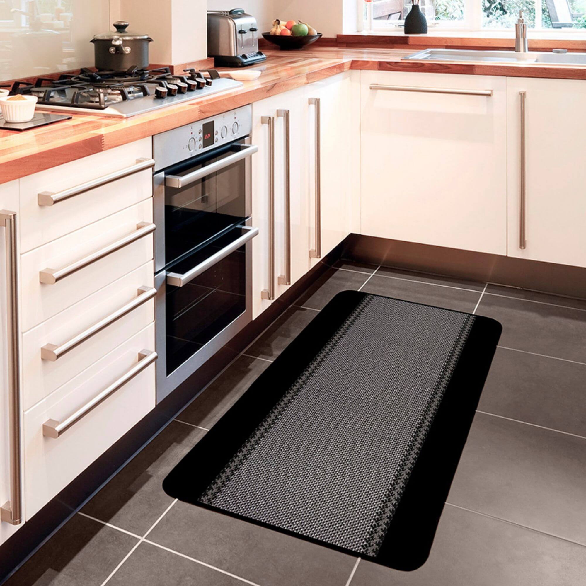 Washable Bordered Black Rug  | 116Bl