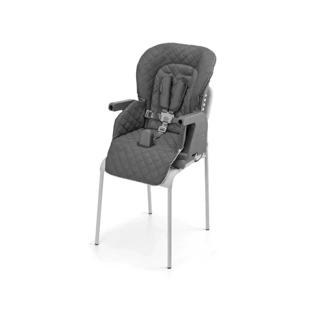 Grey quilted 3-in-1 high chair with front tray, five-point harness, and recline seat