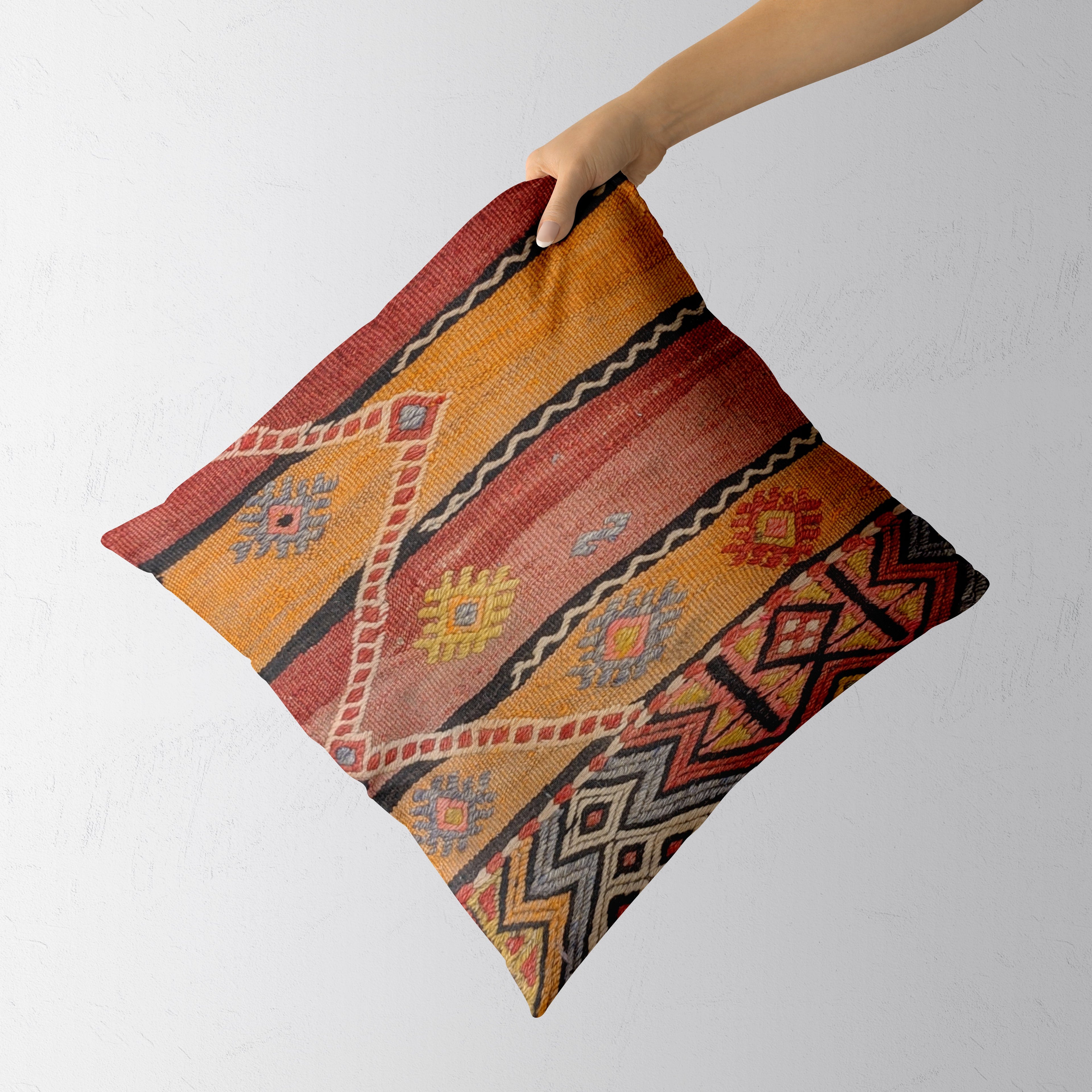 Turkish Kilim Vintage Cushion Cover - 40 x 40 cm - Handmade