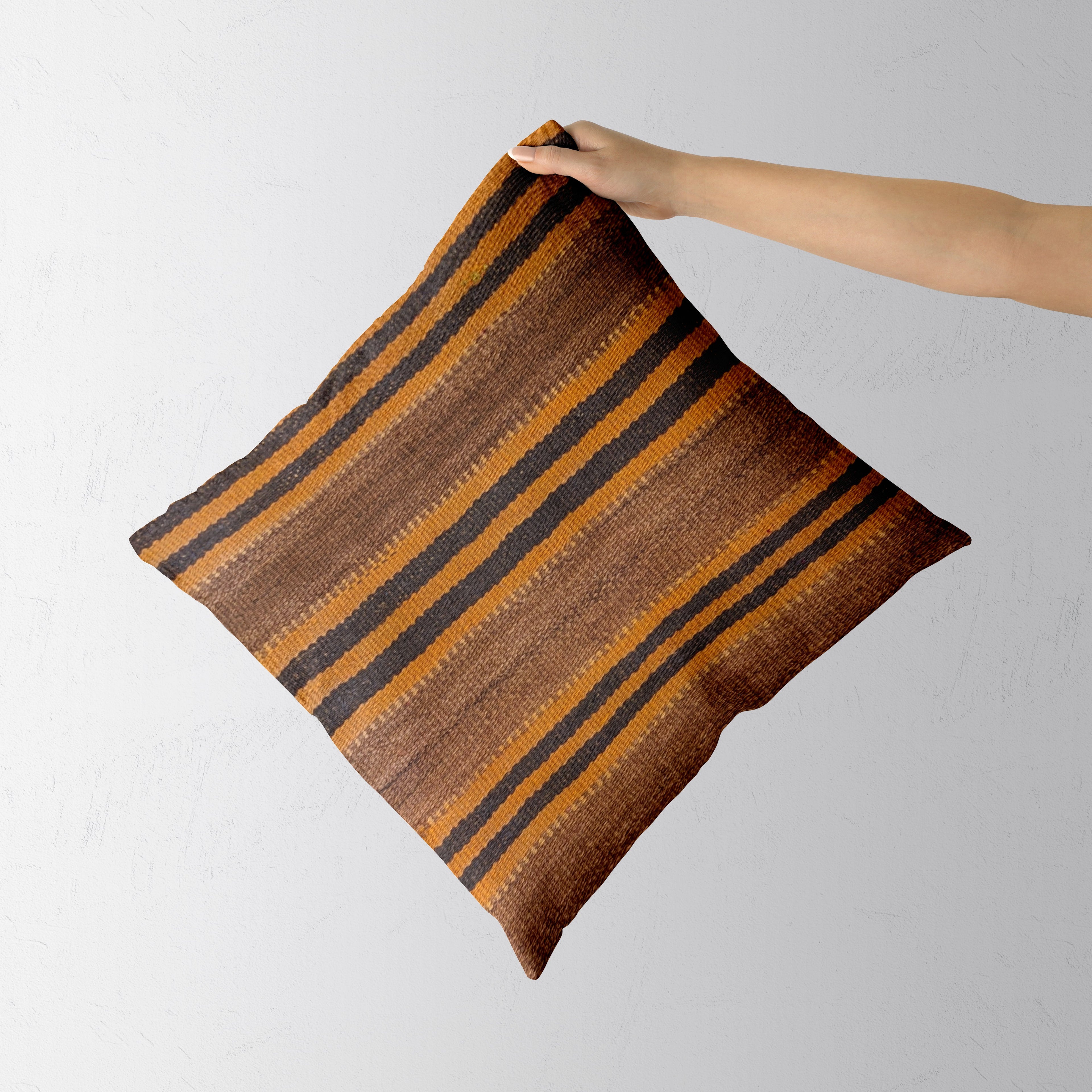 Turkish Kilim Vintage Cushion Cover - 40 x 40 cm - Handmade