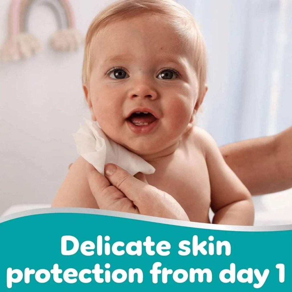 Baby wipes for delicate skin protection from day 1, shown with infant