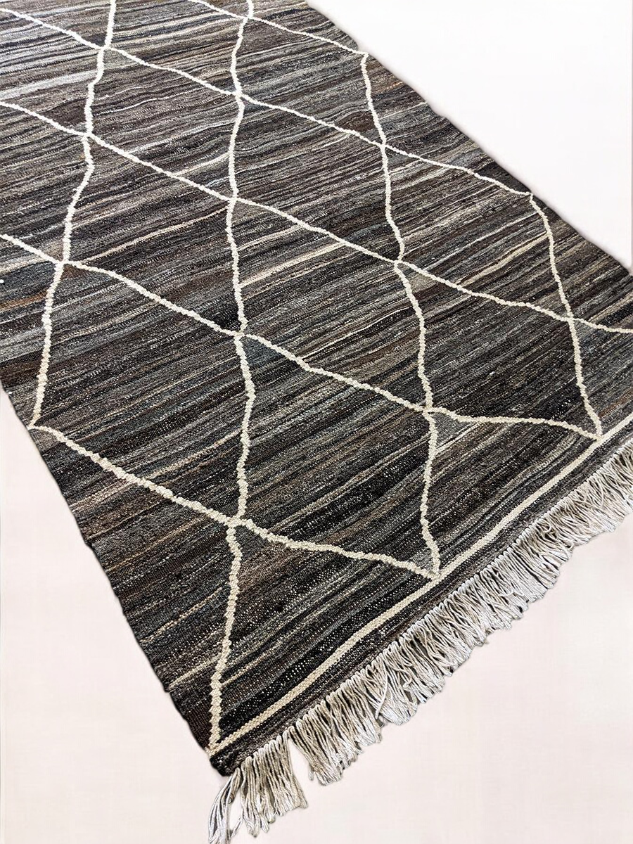 Zarifa Flatweave Rug - 183 x 132 cm - Handmade