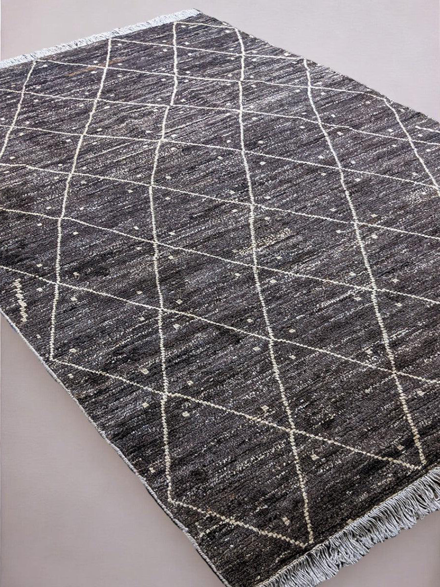 Amara Hand Knotted Rug - 272 x 156 cm - Handmade