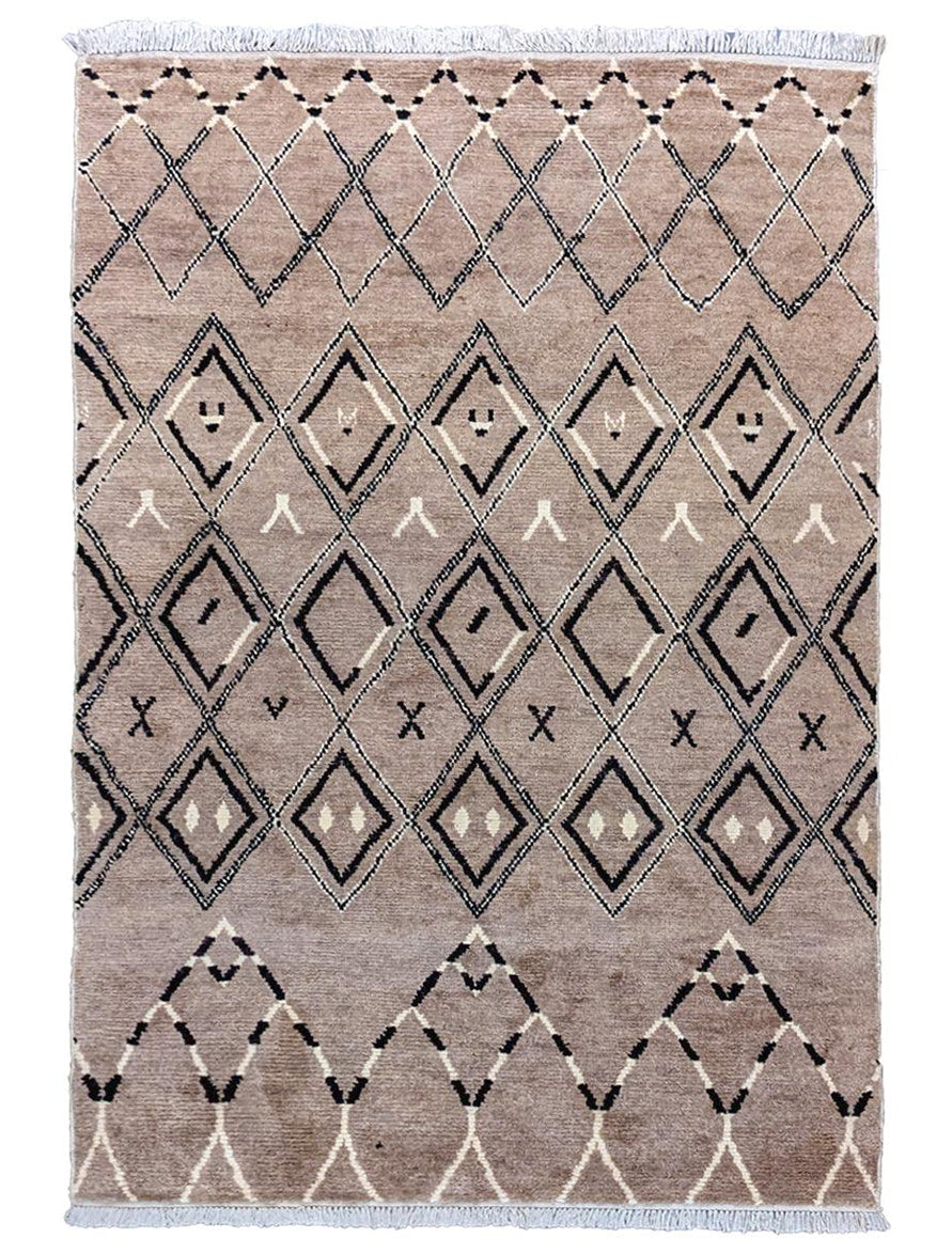 Mystical Hand Knotted Rug - 247 x 153 cm - Handmade