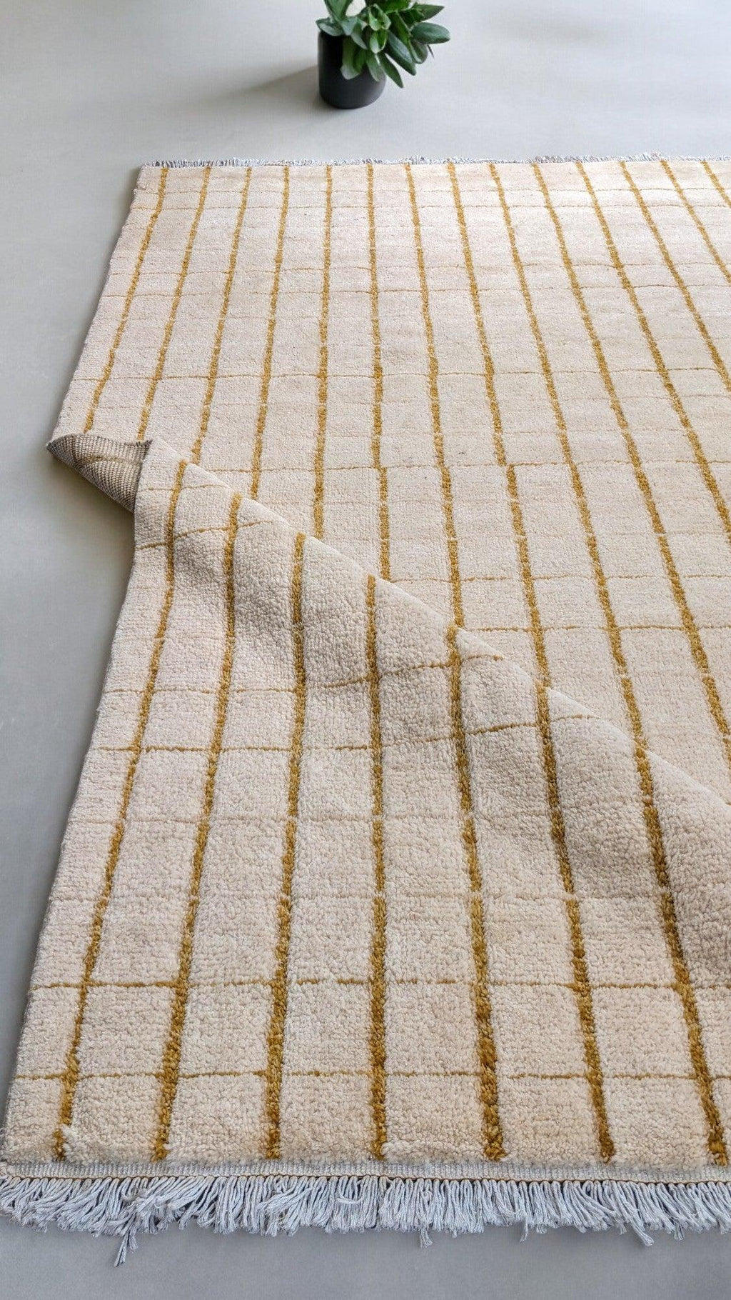 Stormy Hand Knotted Rug - 302 x 250 cm - Handmade