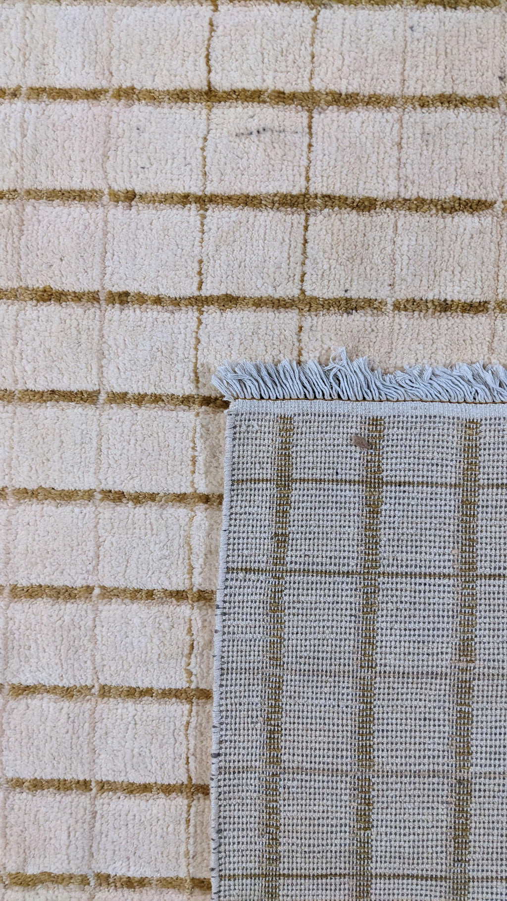 Stormy Hand Knotted Rug - 302 x 250 cm - Handmade