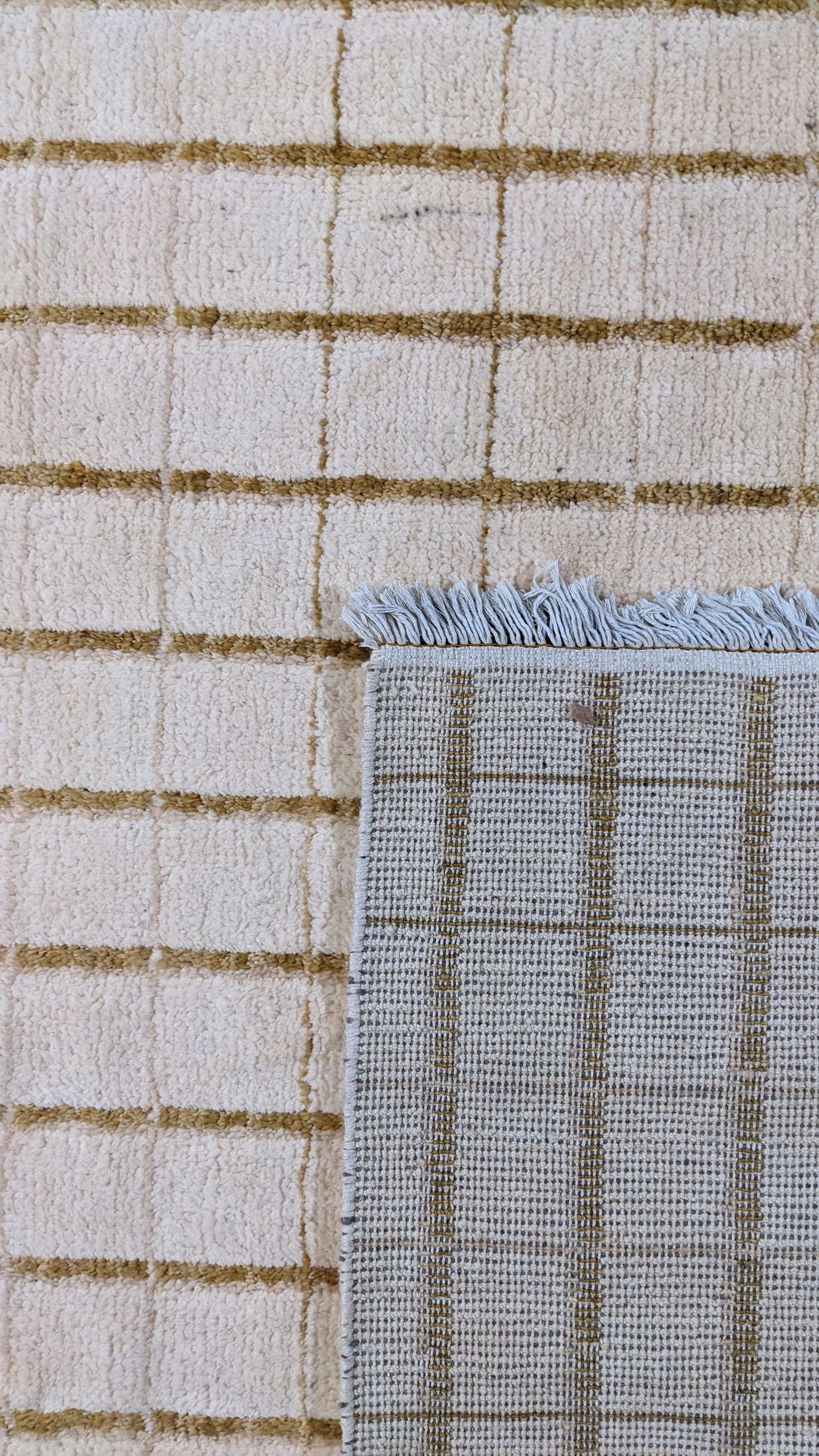 Stormy Hand Knotted Rug - 302 x 250 cm - Handmade