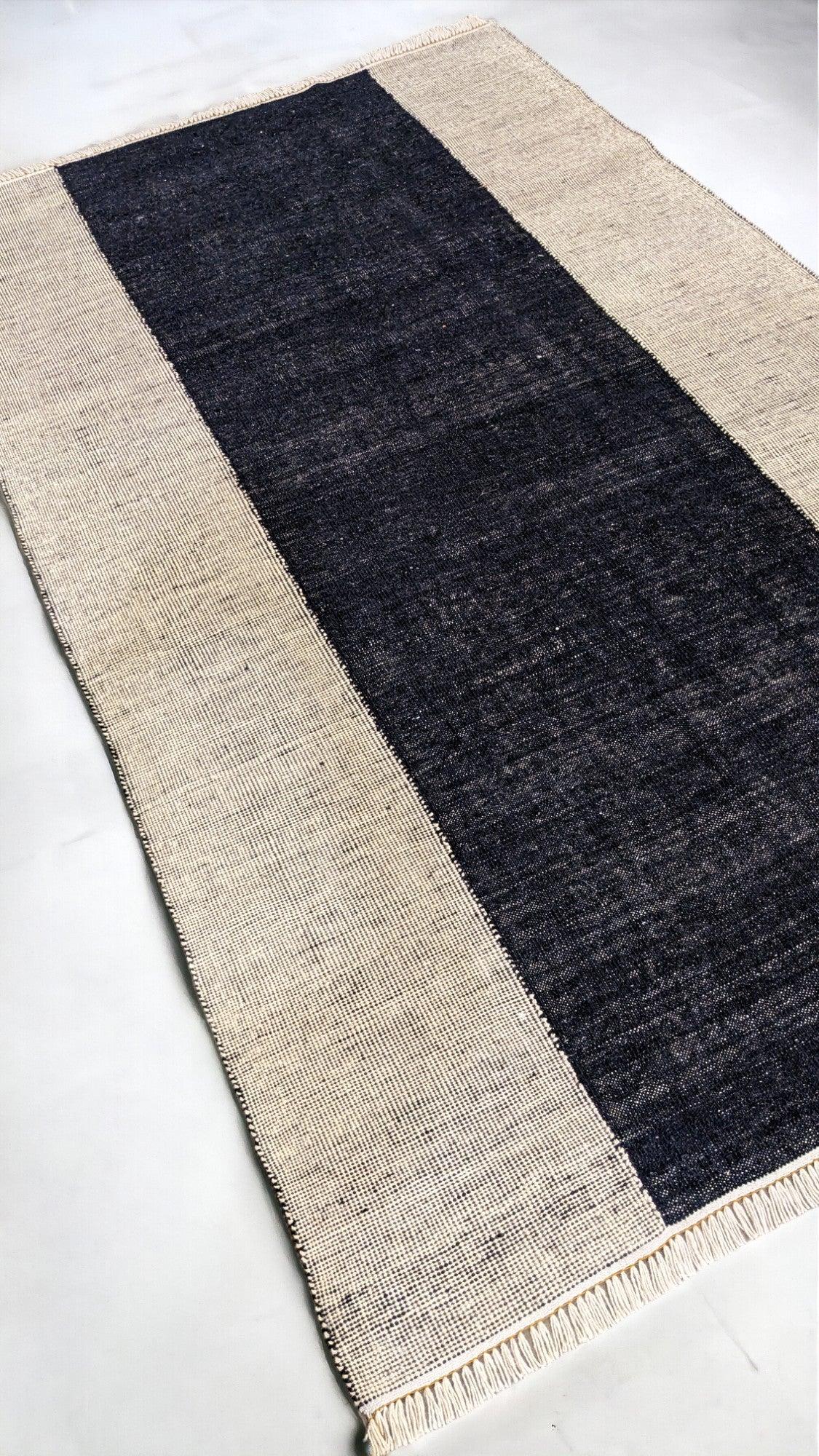 Eidos Flatweave Rug - 250 x 153 cm - Handmade