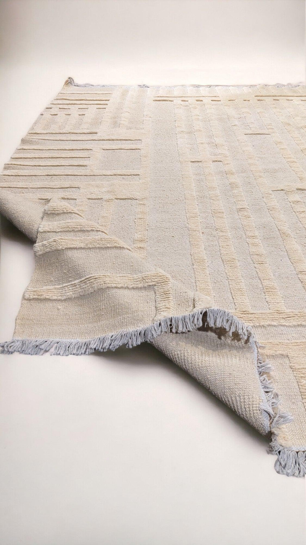 Veluxia Hand Knotted Rug - 278 x 250 cm - Handmade