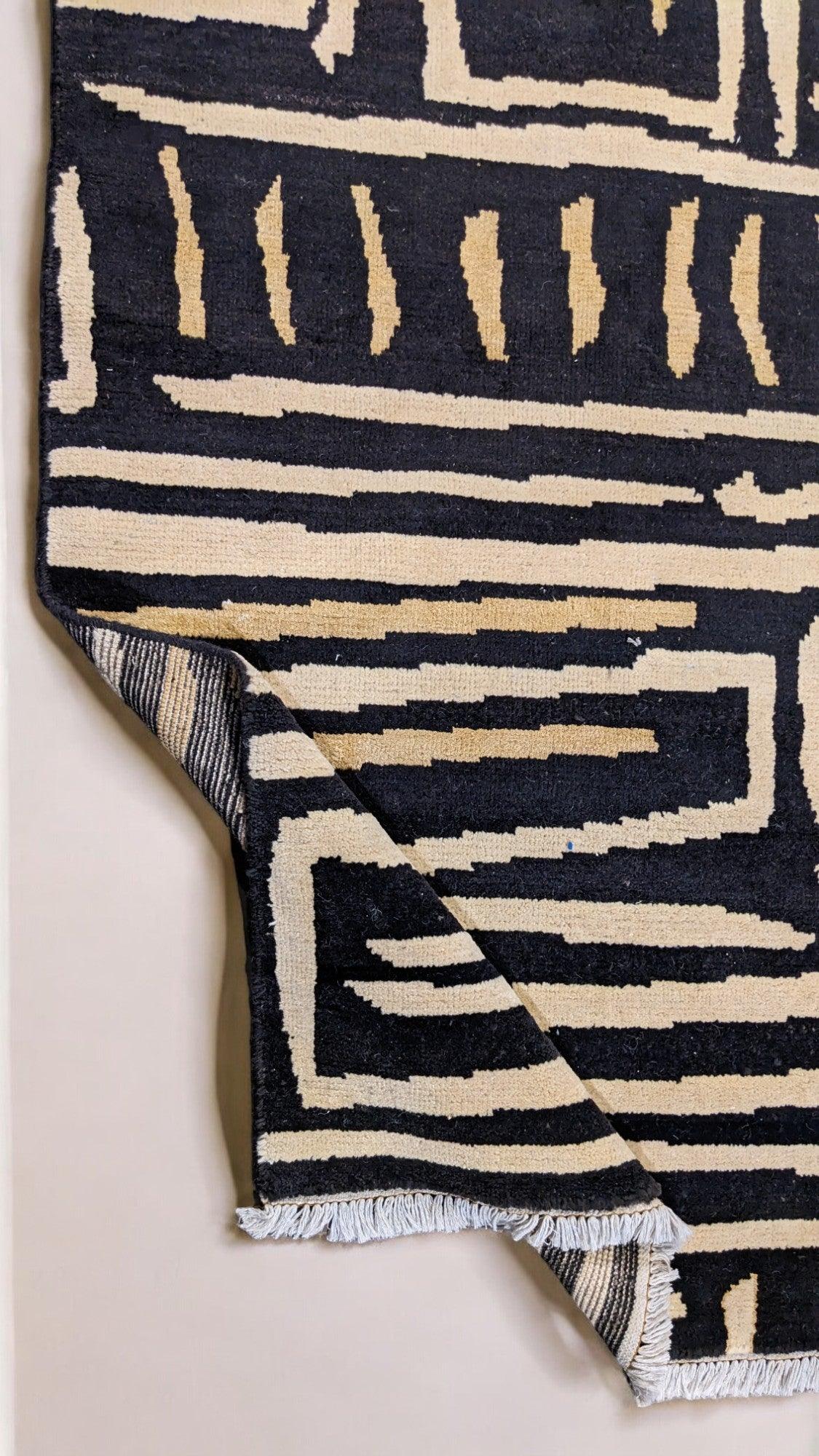 Zulu Hand Knotted Rug - 278 x 244 cm - Handmade