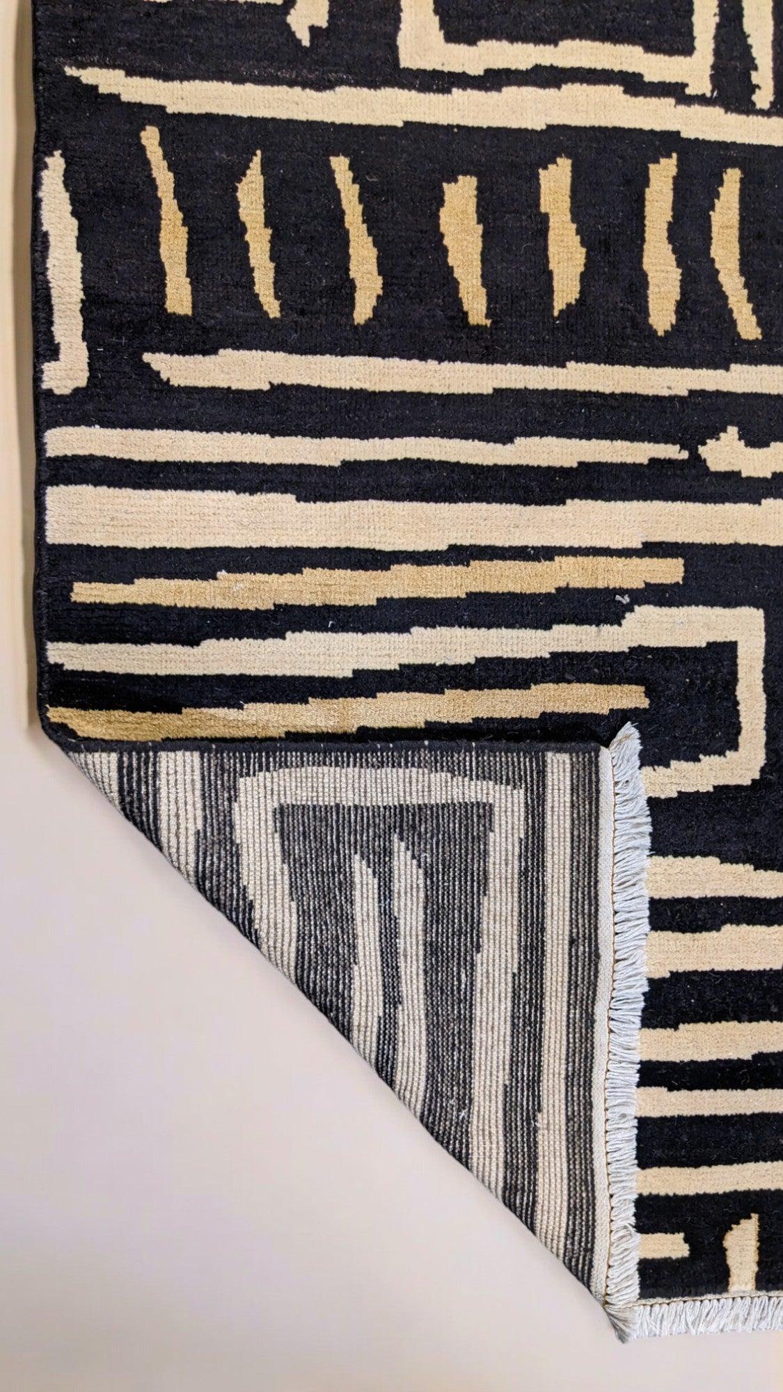 Zulu Hand Knotted Rug - 278 x 244 cm - Handmade