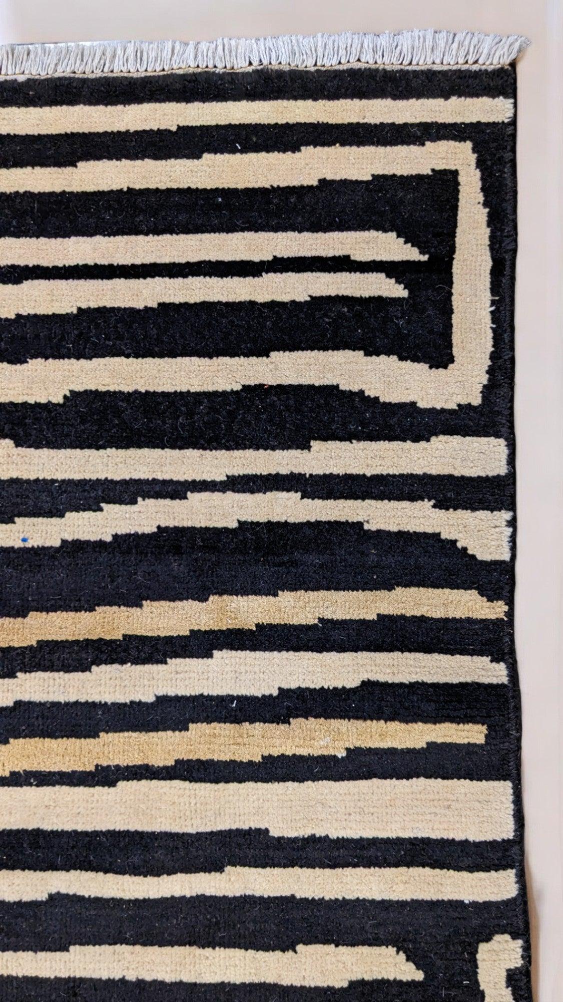 Zulu Hand Knotted Rug - 278 x 244 cm - Handmade