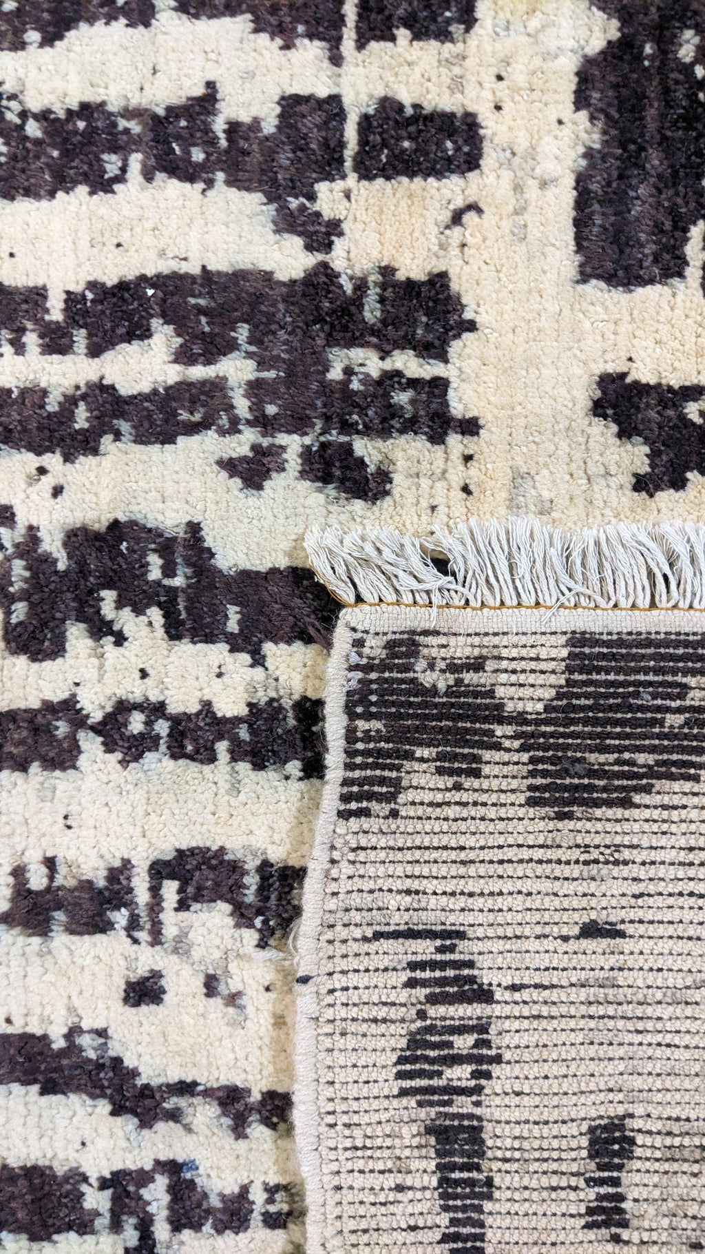 Tuareg Hand Knotted Rug - 305 x 244 cm - Handmade