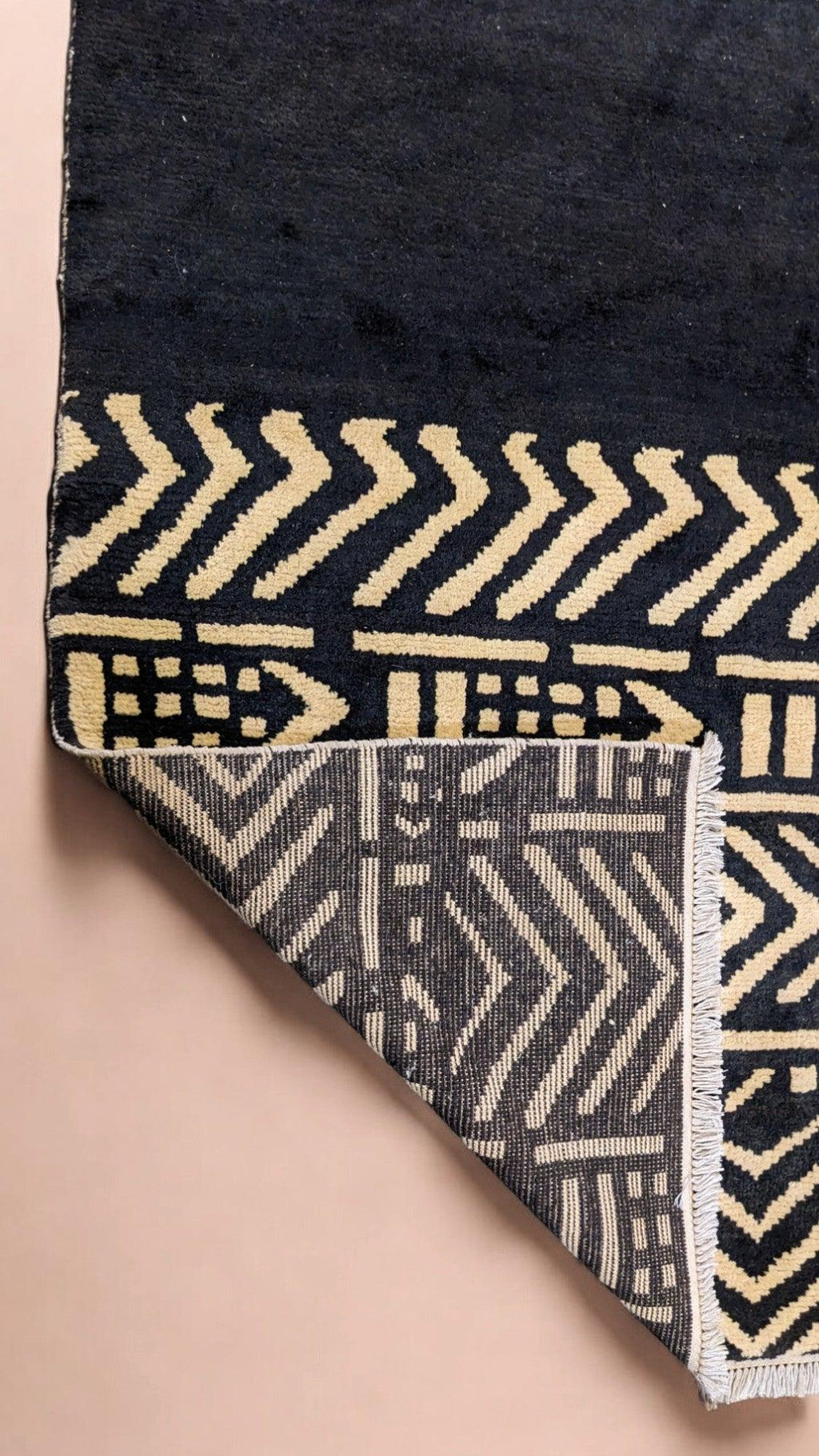 Dinka Hand Knotted Rug - 278 x 253 cm - Handmade