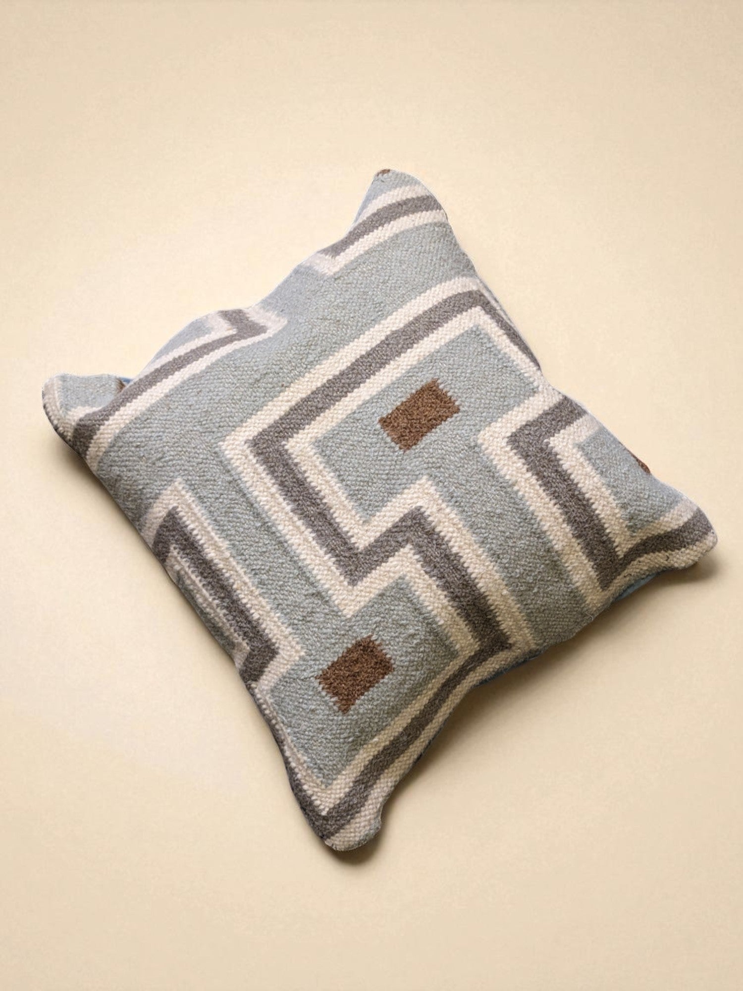 Turkish Kilim Vintage Cushion Cover - 40 x 40 cm - Handmade