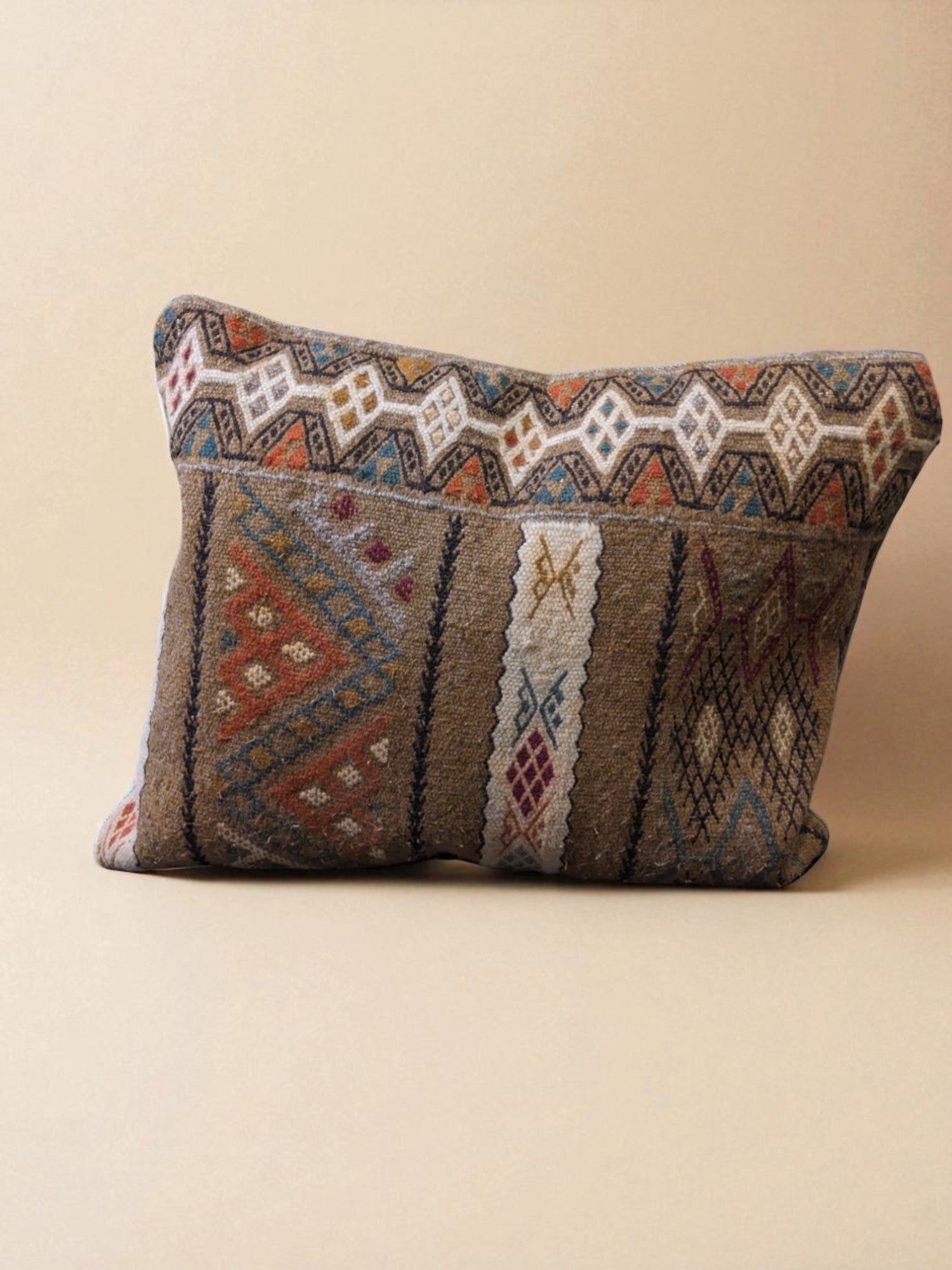Turkish Kilim Vintage Cushion Cover - 40 x 40 cm - Handmade