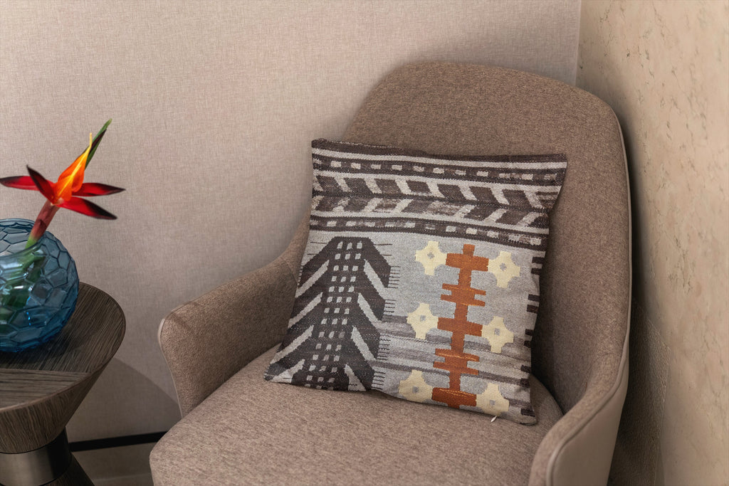 Turkish Kilim Vintage Cushion Cover - 40 x 40 cm - Handmade