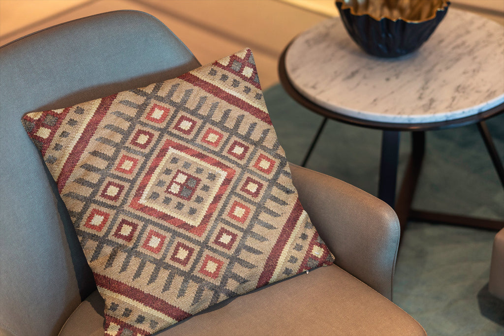 Turkish Kilim Vintage Cushion Cover - 40 x 40 cm - Handmade