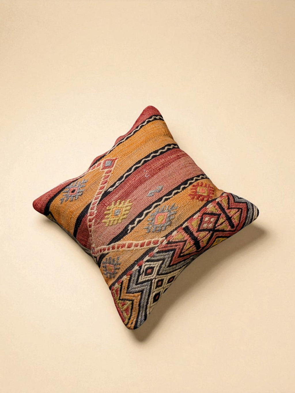 Turkish Kilim Vintage Cushion Cover - 40 x 40 cm - Handmade
