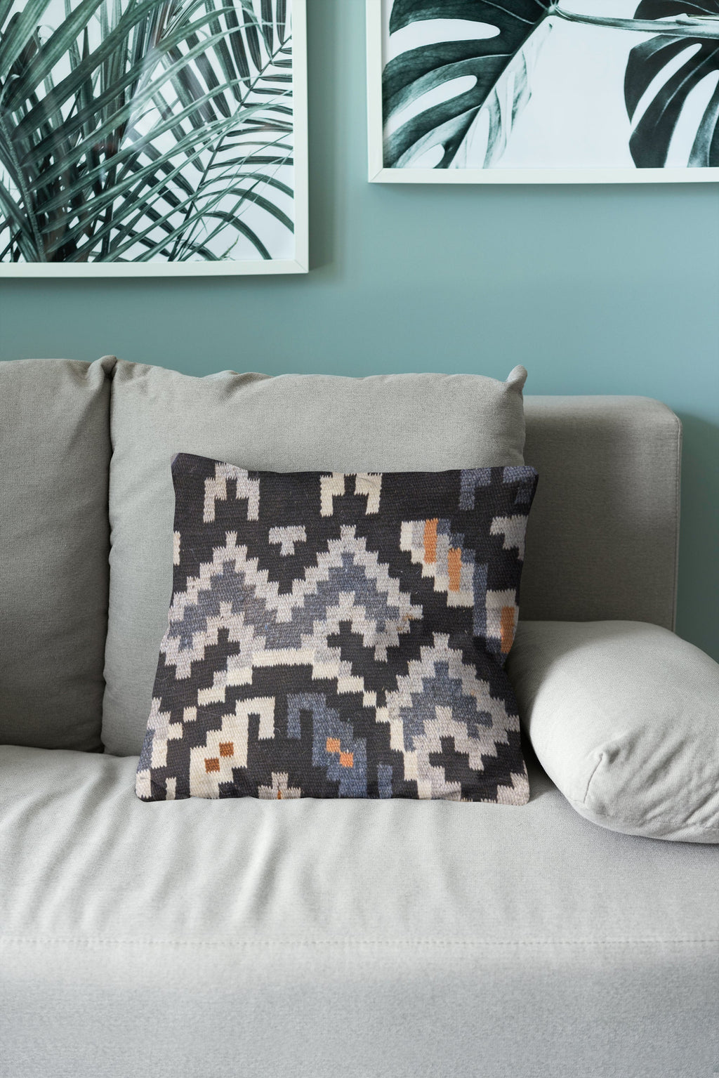 Turkish Kilim Vintage Cushion Cover - 40 x 40 cm - Handmade