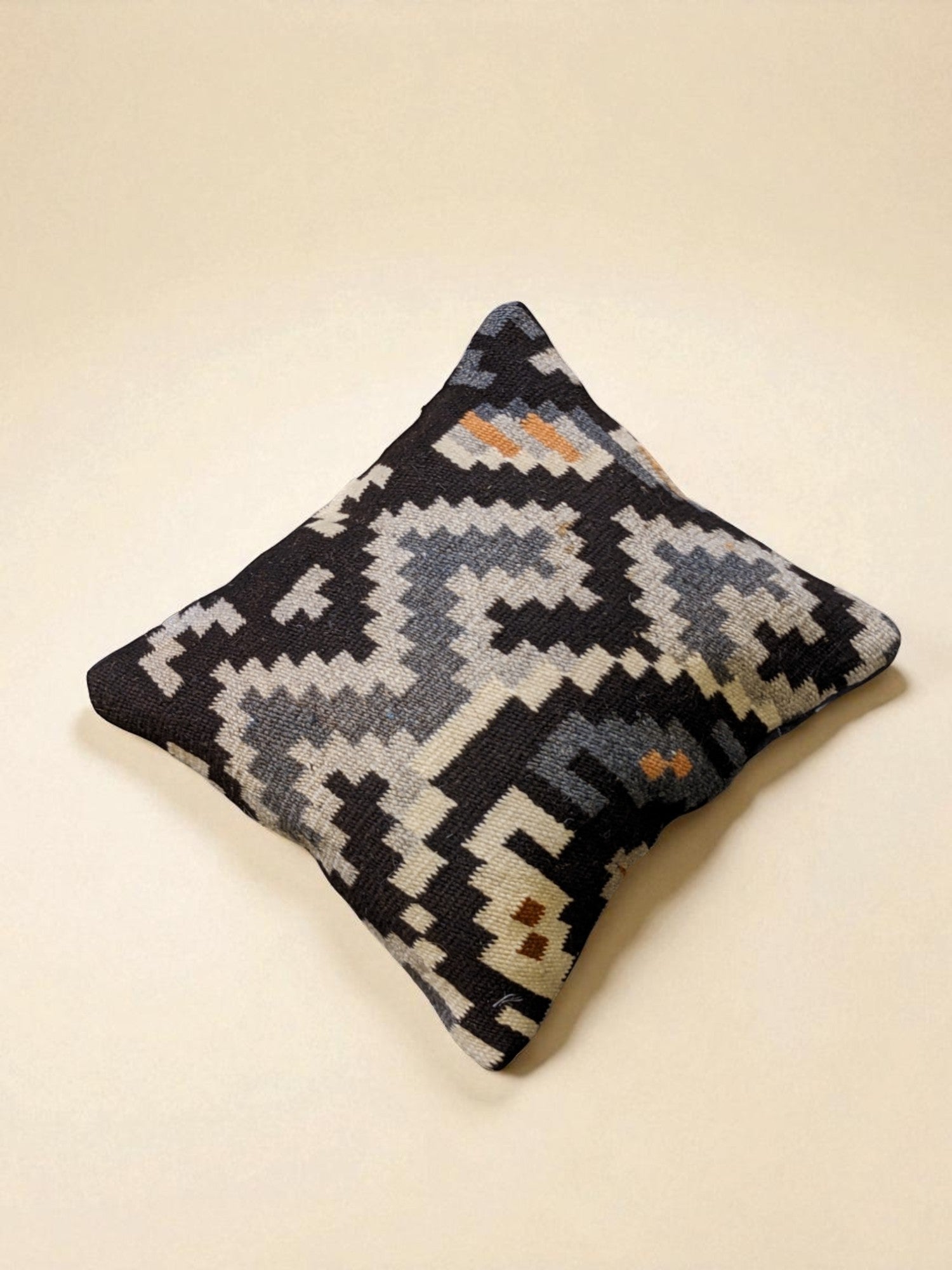 Turkish Kilim Vintage Cushion Cover - 40 x 40 cm - Handmade
