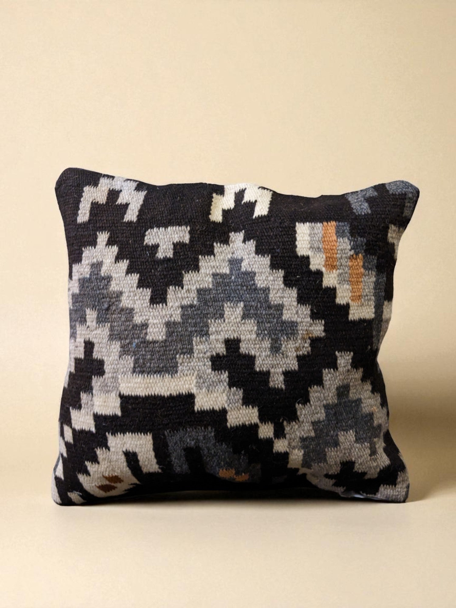 Turkish Kilim Vintage Cushion Cover - 40 x 40 cm - Handmade