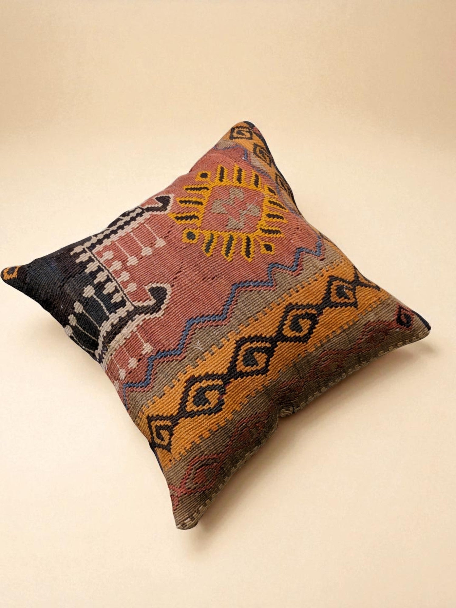 Turkish Kilim Vintage Cushion Cover - 40 x 40 cm - Handmade