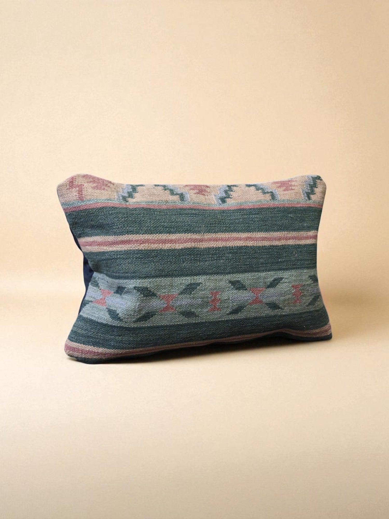 Turkish Kilim Vintage Cushion Cover - 59 x 40 cm - Handmade