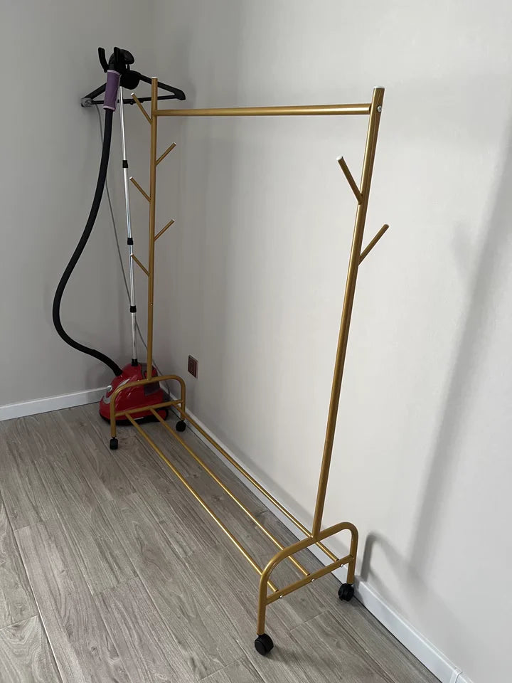 Modern Metal Standing Hanger Clothes Salon Display Rack Living Room Nordic Clothing Organizer Sofy Do Salonu Furniture