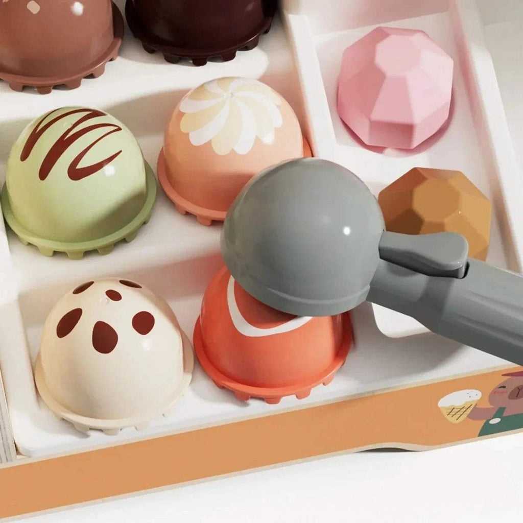Ice cream play set tray with scoops and gray scoop handle