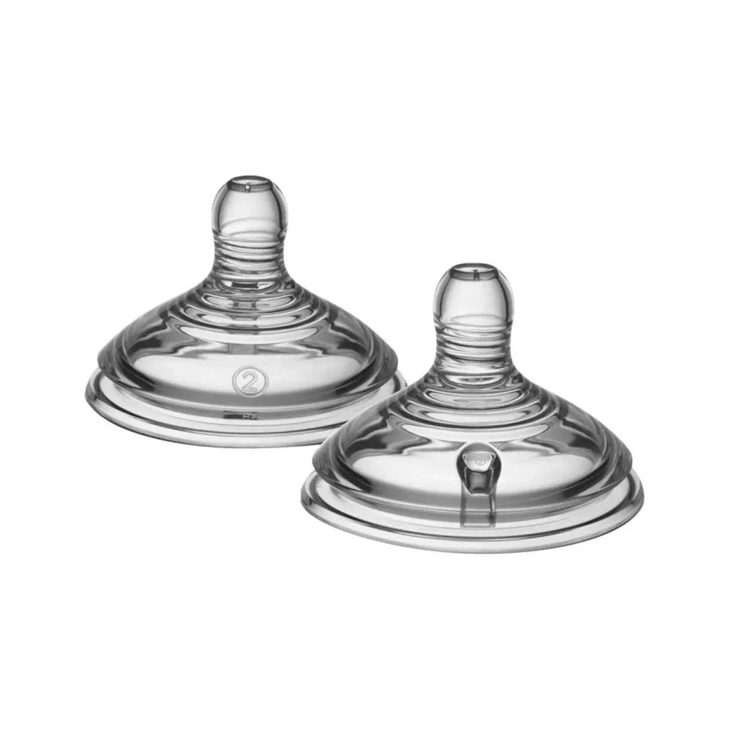 Pair of clear baby bottle medium-flow teats with vented nipple