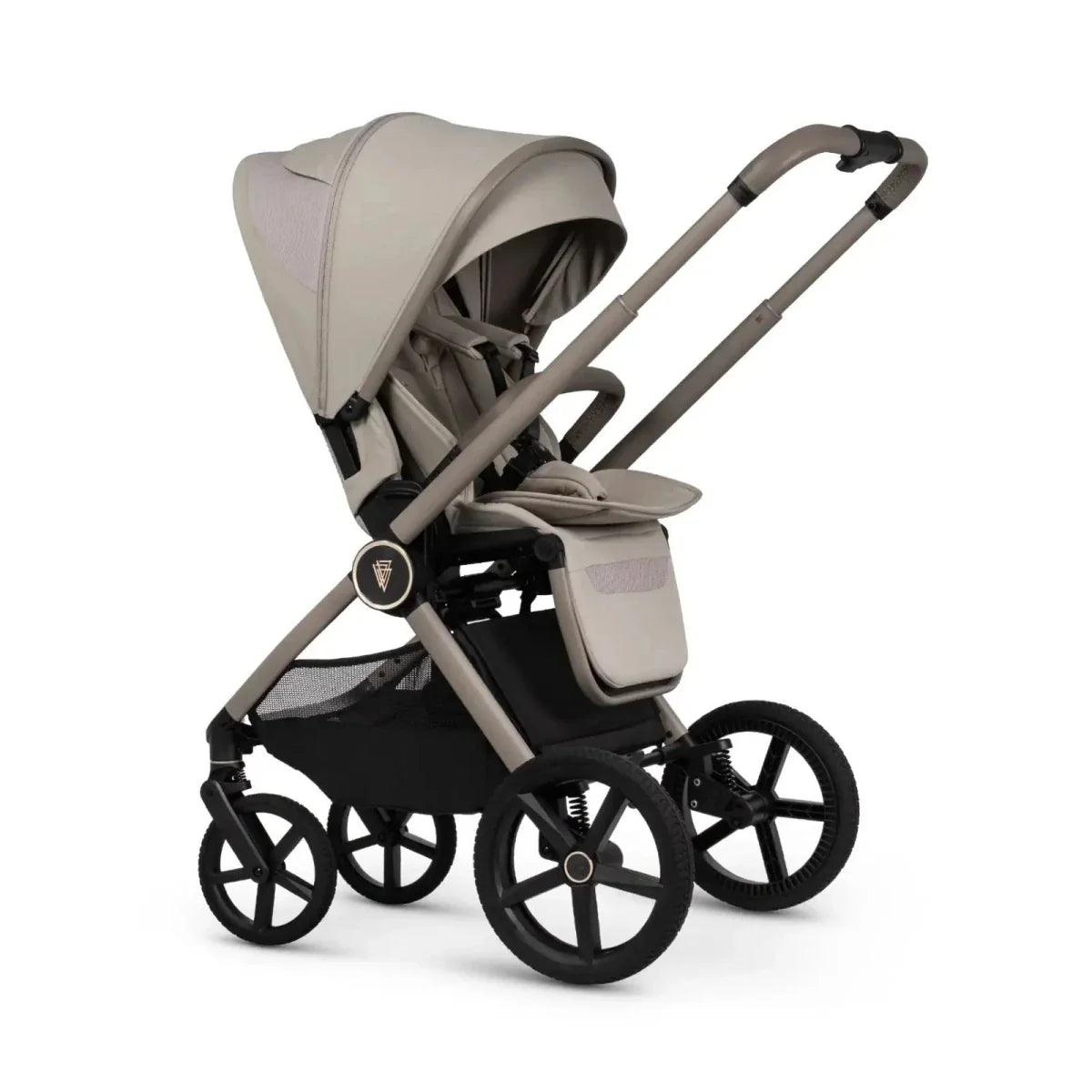Pebble stroller seat with canopy and black undercarriage