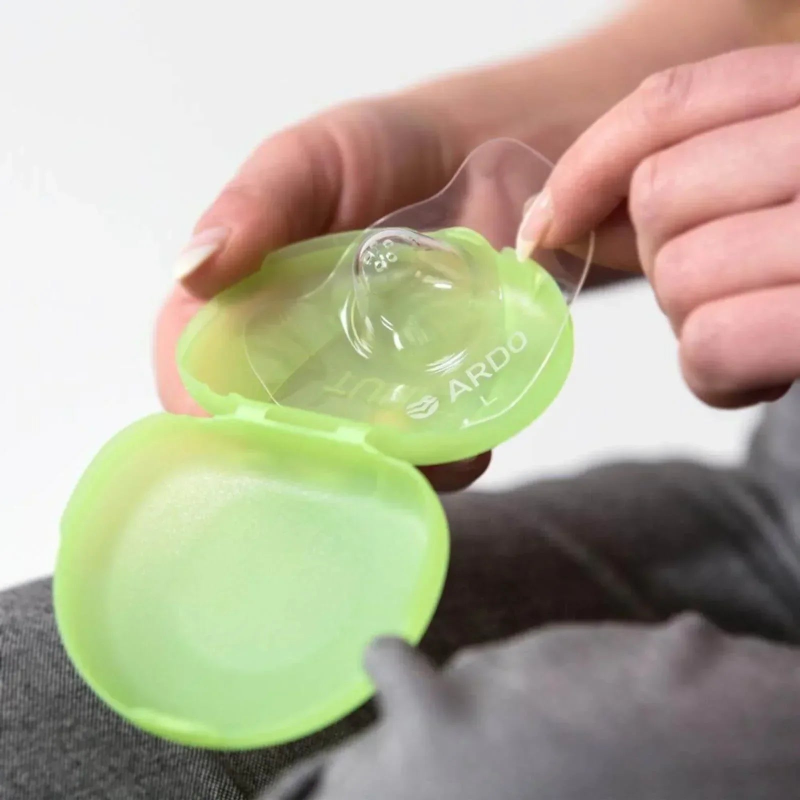 Ardo Tulips Contact Nipple Shields L Size 2 pcs - Bobobiy