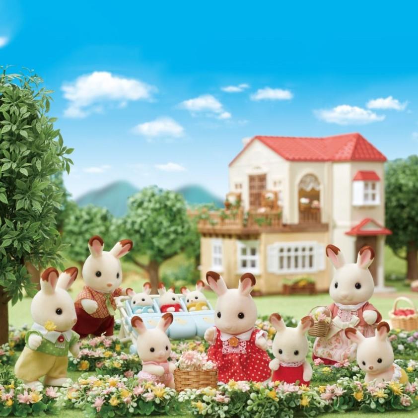 Sylvanian Families Chocolate Rabbit Family Toy Playset for Ages 3 & Up