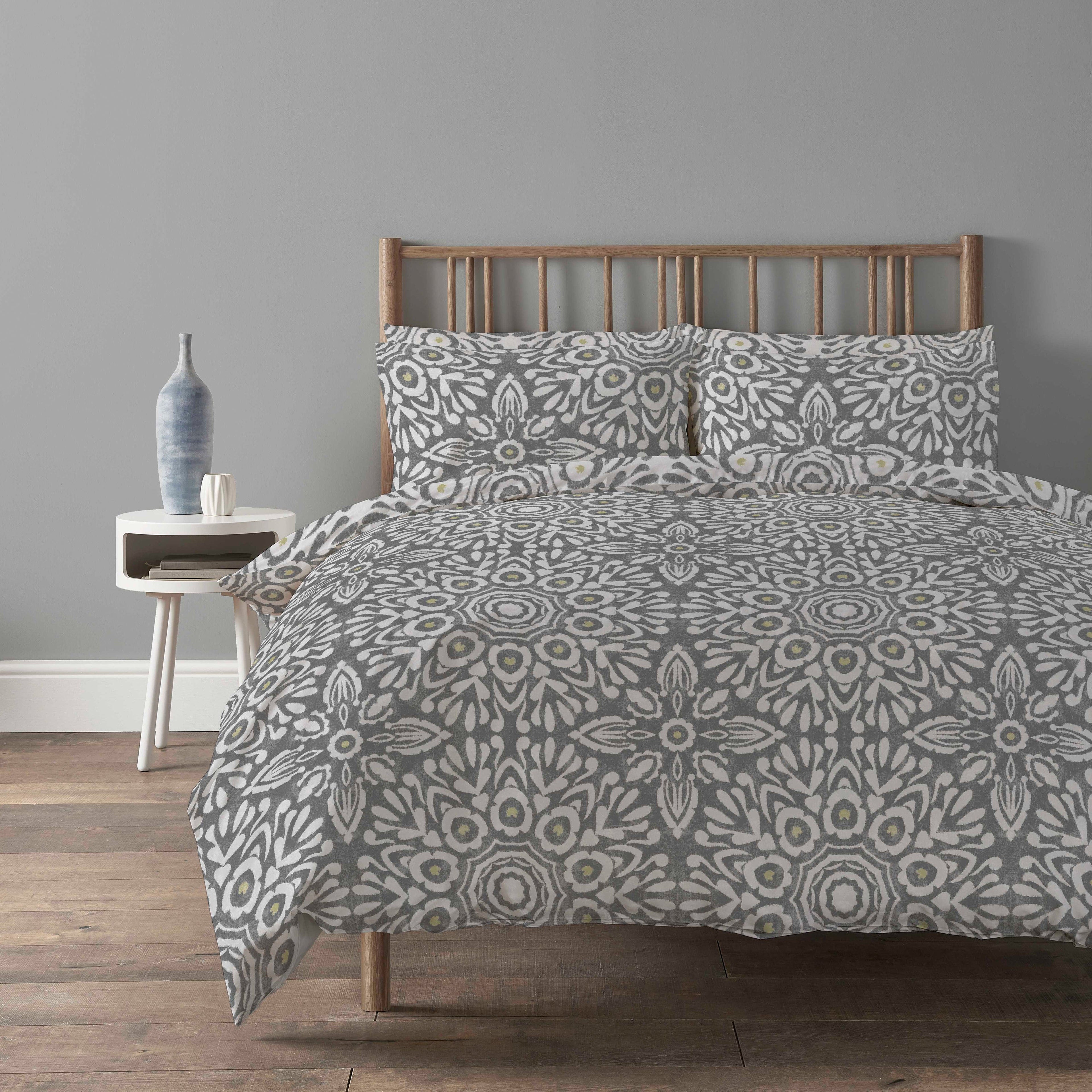 Alhambra Grey Duvet Cover Set Easy Care Quilt Bedding with Pillow Cases Modern Geometric Printed Soft Bed Linen