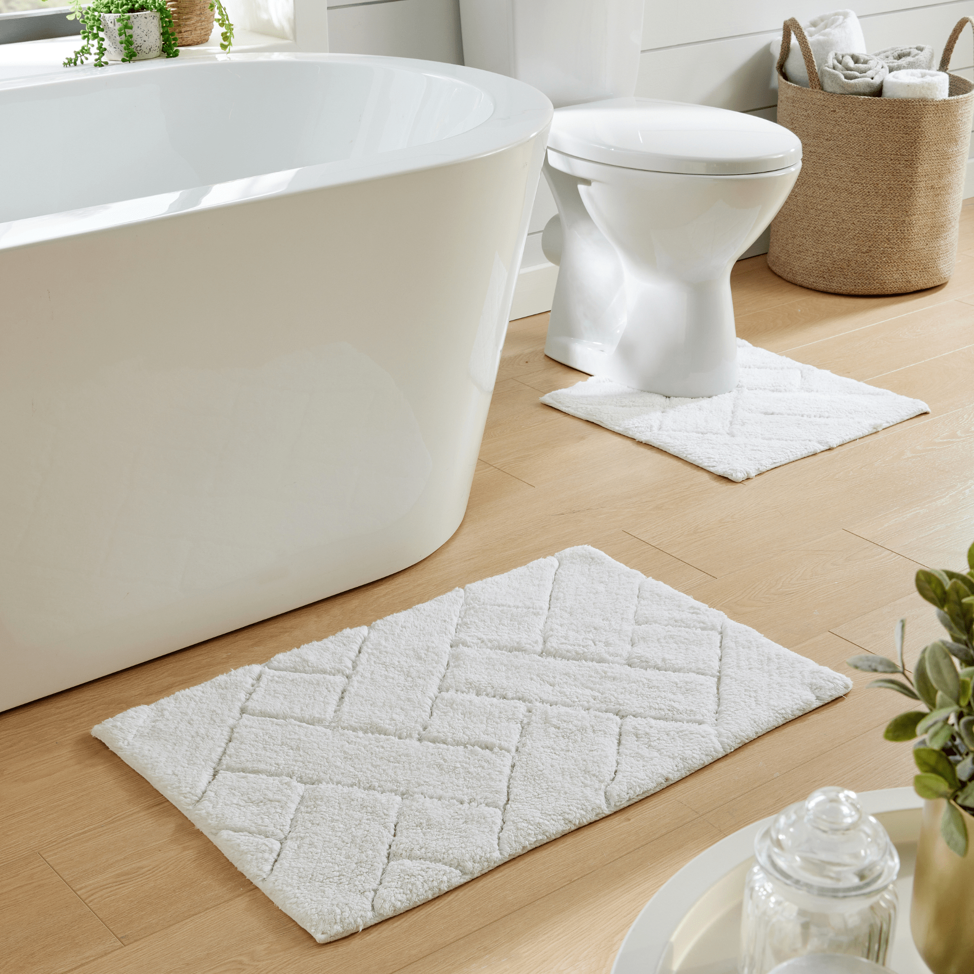 Bali Bath Mat & Pedestal Set Luxurious Super Absorbent Extra-Soft Cotton Mats for Bathroom Comfort and Style in Multiple Colours