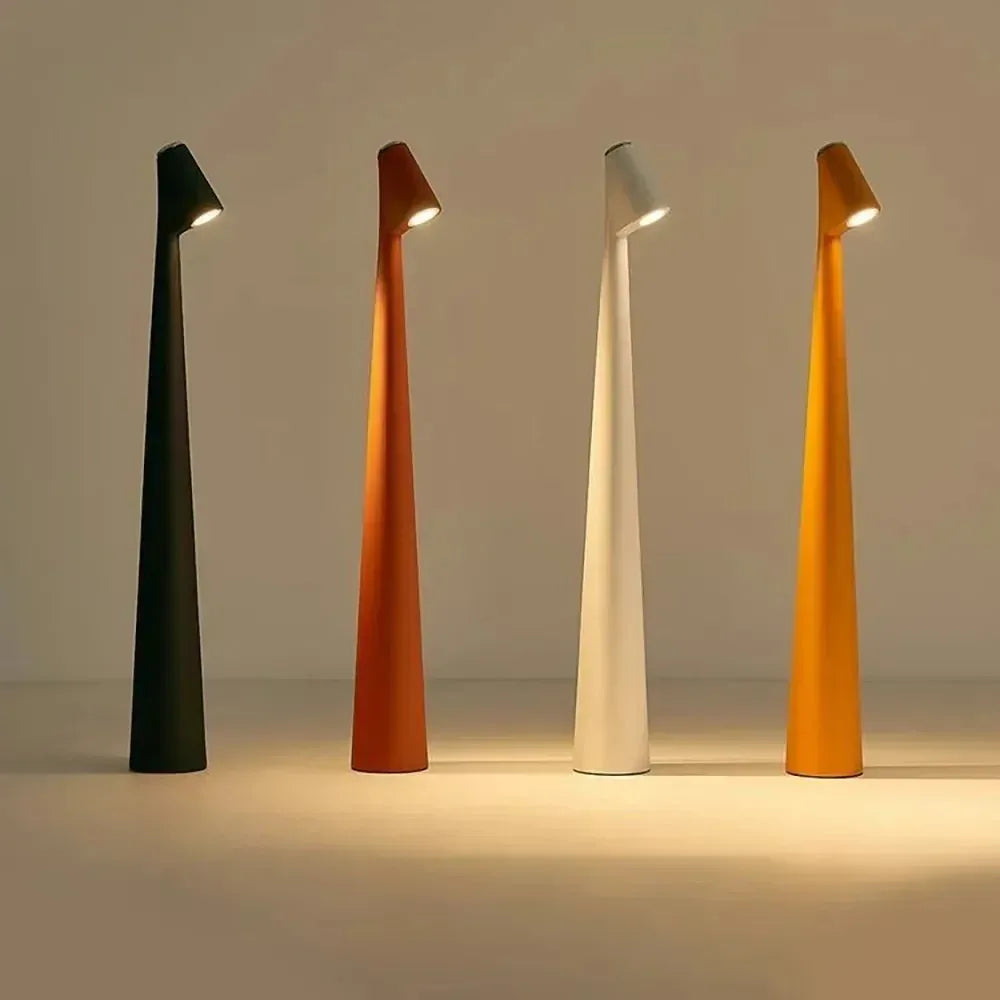 bedrooms-living-rooms-minimal-space-table-lamp-812912 - Bobobiy