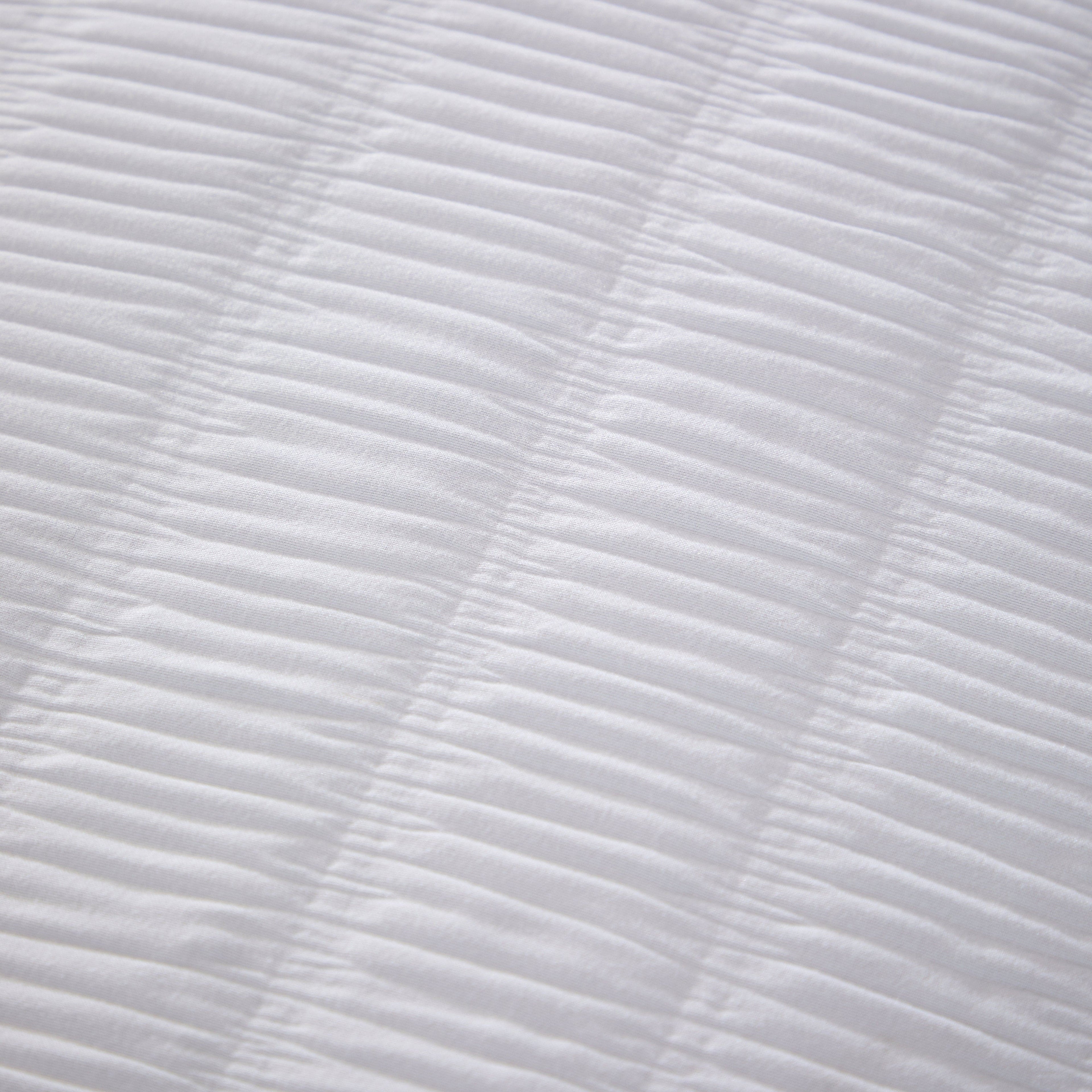 Belgravia White Microfibre Duvet Cover Set with Pillowcases Soft Easy Care Modern Quilt Bedding Bed Linen Set