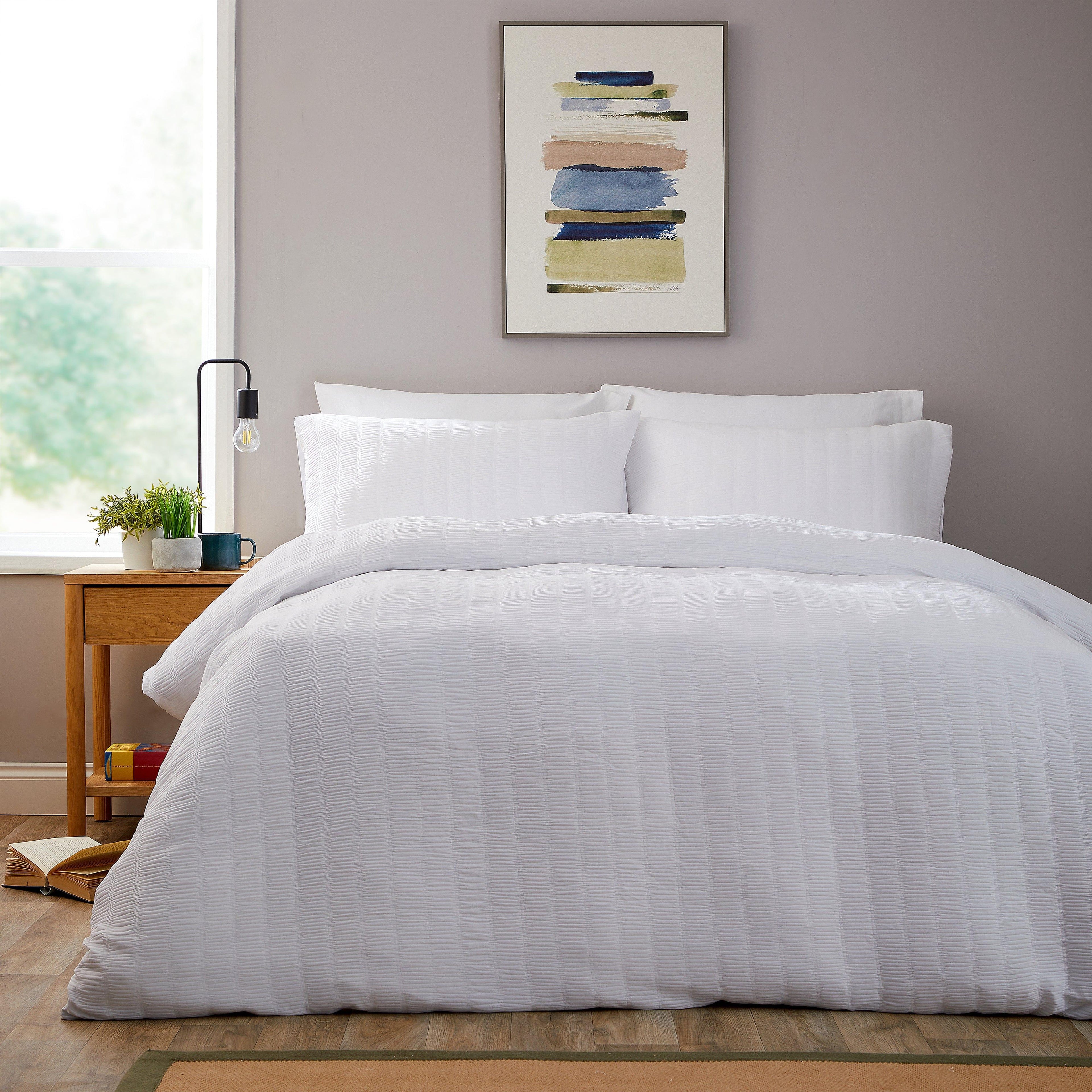 Textured Pintuck Ruffles Pleated Microfibre Duvet Cover Sets with Pillowcases Soft Breathable Easy Care Bedding Set Quilt Covers
